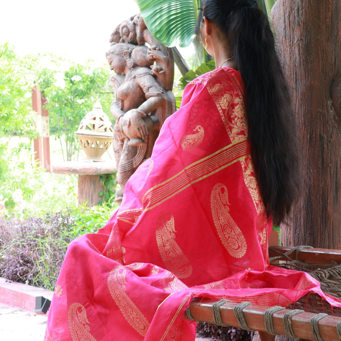 Nishika Goldweave Handloom Silk Saree - Handcrafted Indian Art (View 2) | Art Angan