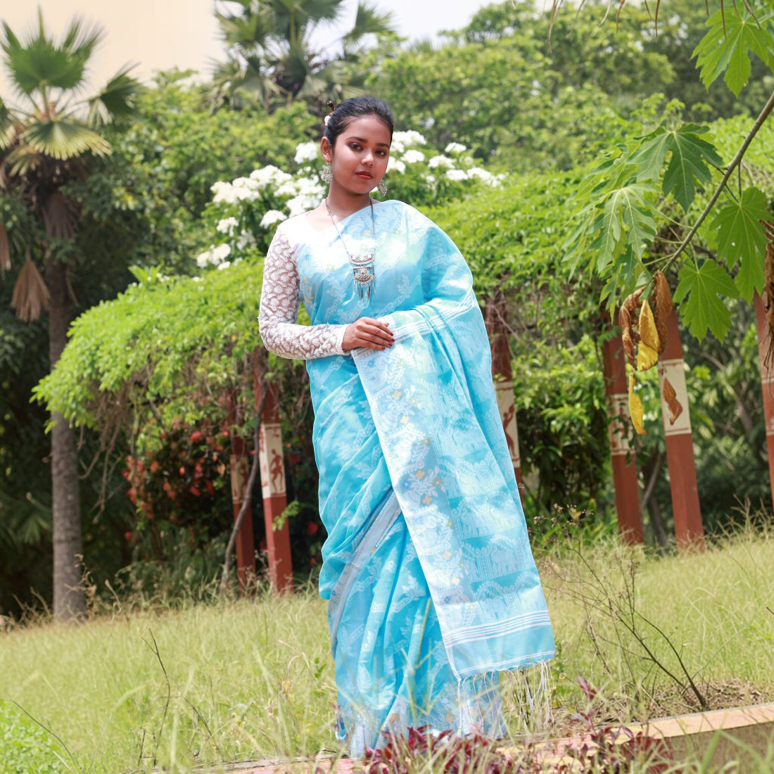 Pitambari Grace Handloom Cotton Silk Saree - Handcrafted Indian Art (View 3) | Art Angan